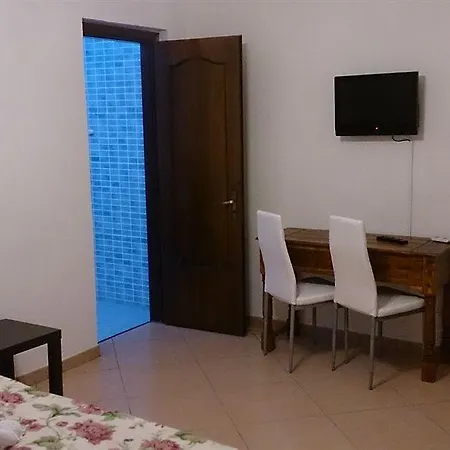Il Mirto E La Rosa Bed & Breakfast 3*