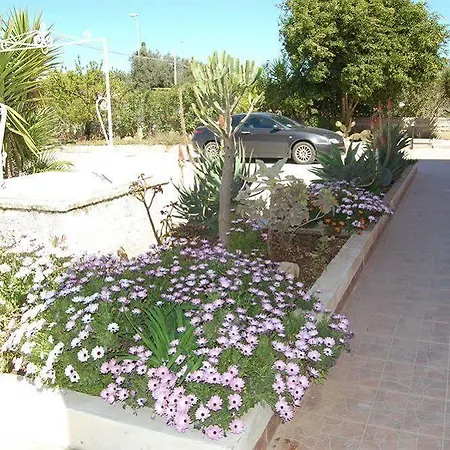 Il Mirto E La Rosa 酒店 3*