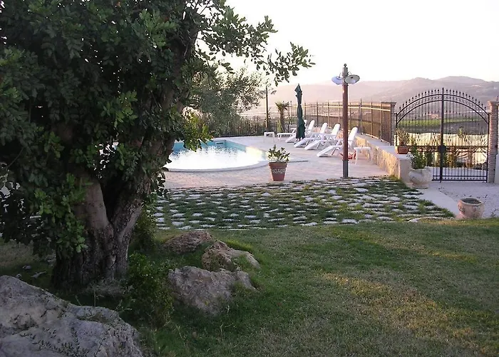 Il Mirto E La Rosa Hotell 3*